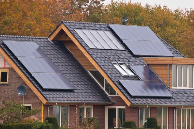 Fotovoltaická elektrárna dřevostaveb Taurushaus